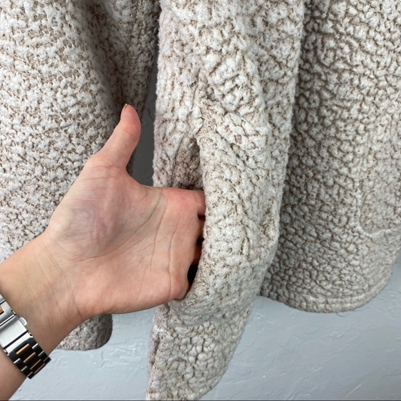 CM3 Outfitters Teddy sweater size Large fits like M/L imo - Picture 6 of 11